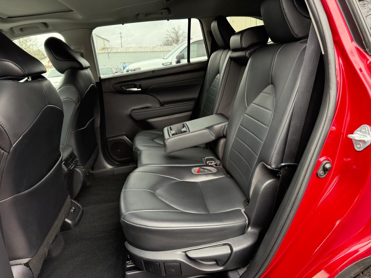 Toyota Highlander XLE Nav AWD V6 2021