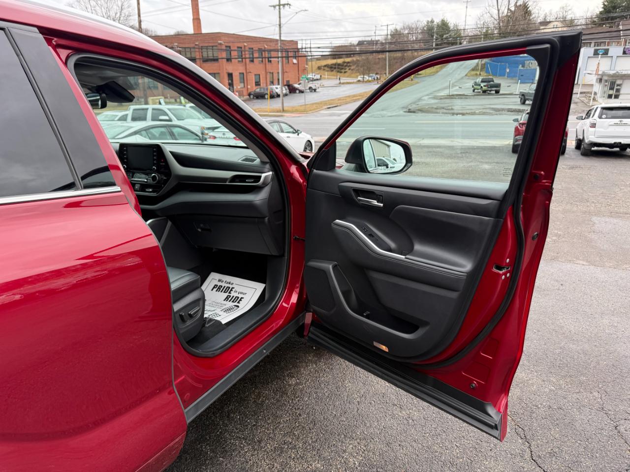 Toyota Highlander XLE Nav AWD V6 2021