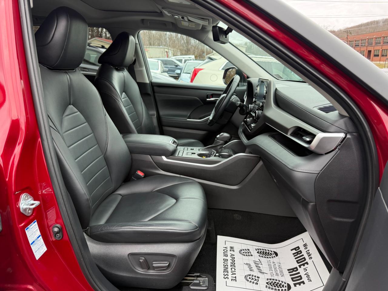 Toyota Highlander XLE Nav AWD V6 2021