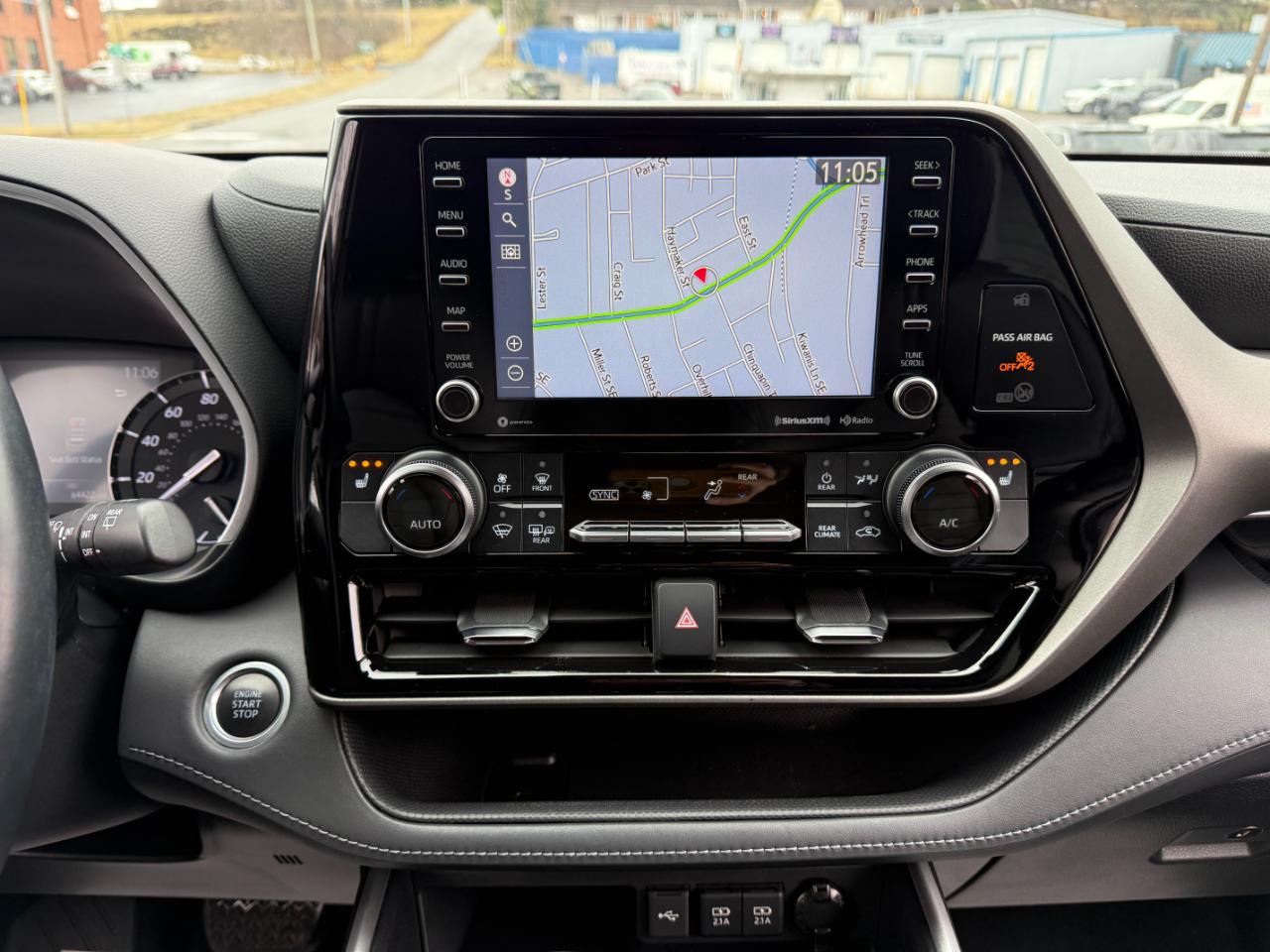 Toyota Highlander XLE Nav AWD V6 2021