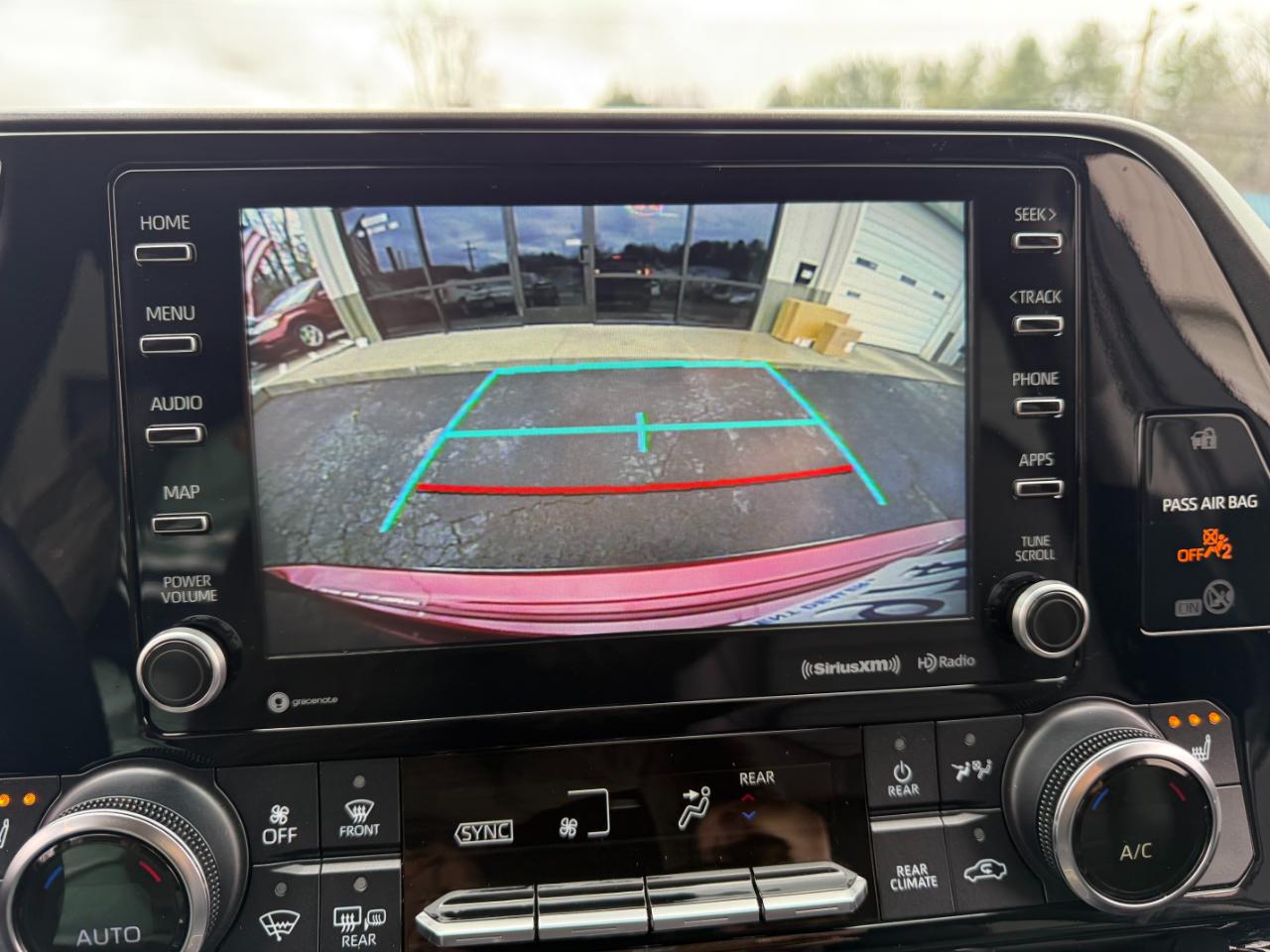 Toyota Highlander XLE Nav AWD V6 2021