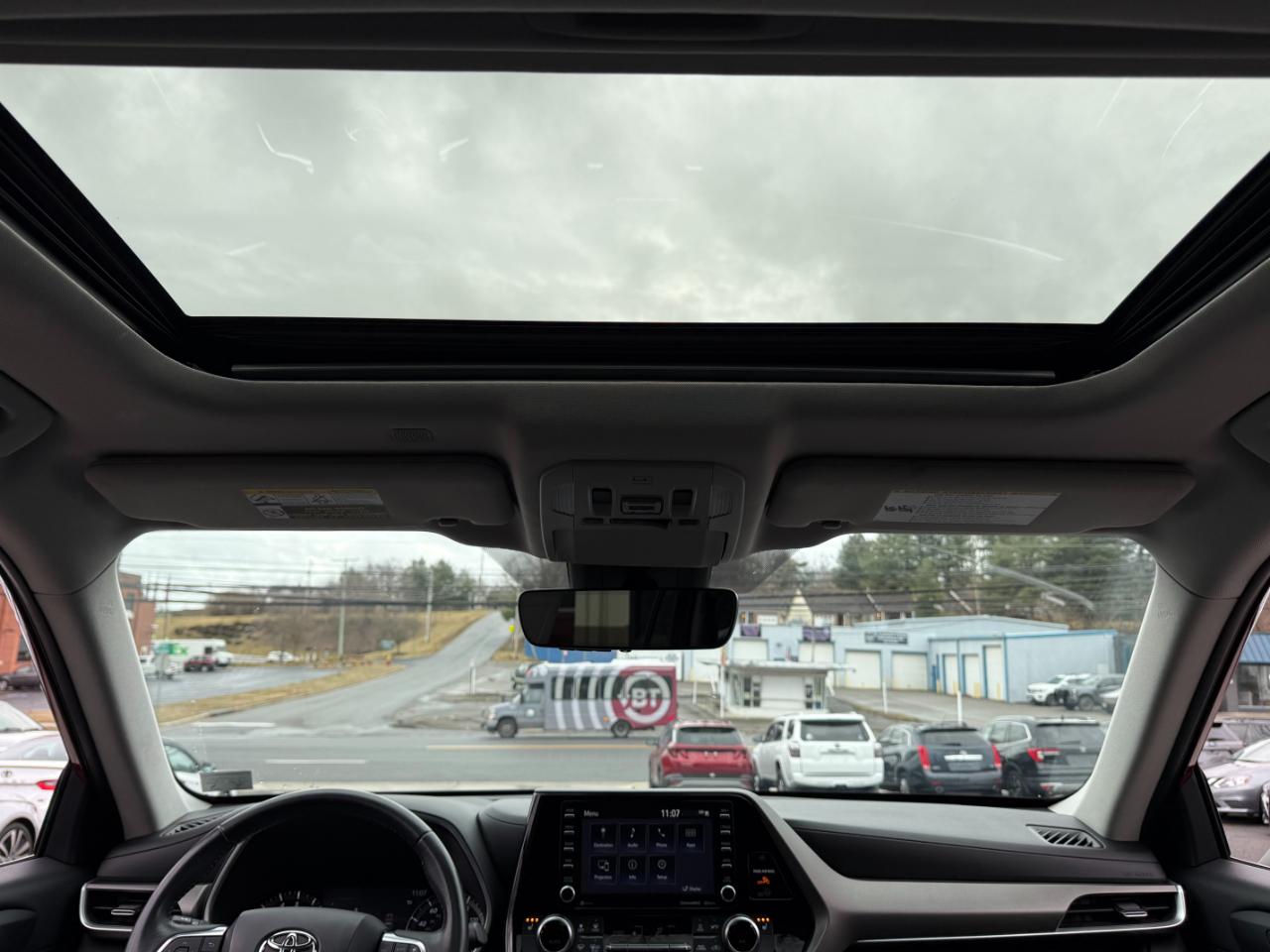 Toyota Highlander XLE Nav AWD V6 2021