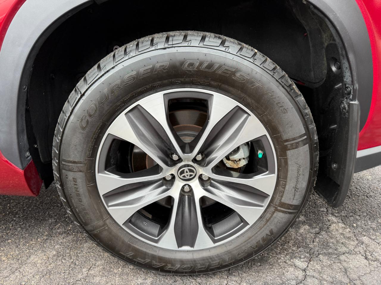 Toyota Highlander XLE Nav AWD V6 2021