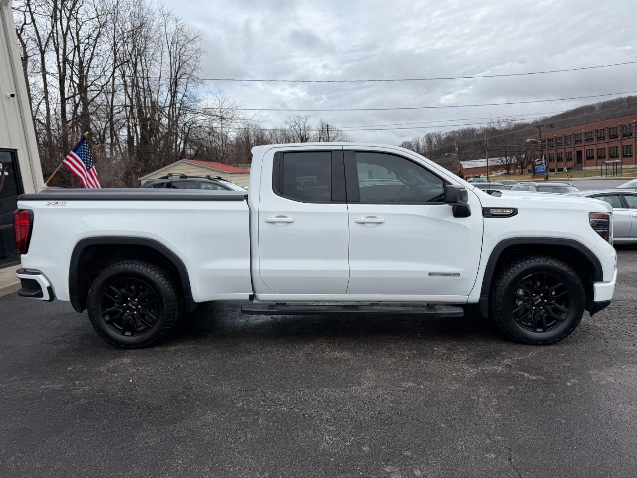 GMC Sierra 1500 Elevation Double Cab 4WD 2022