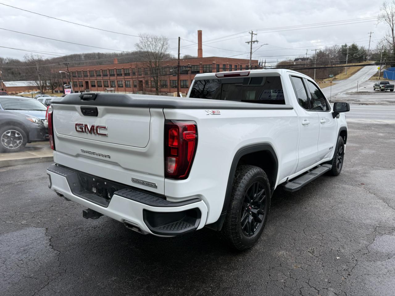 GMC Sierra 1500 Elevation Double Cab 4WD 2022