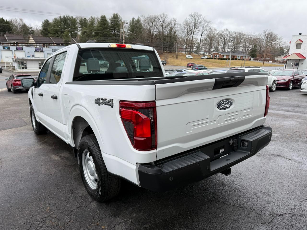 Ford F-150 XL SuperCrew 4WD 2024