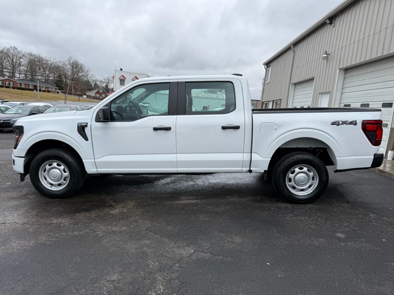 Ford F-150 XL SuperCrew 4WD 2024
