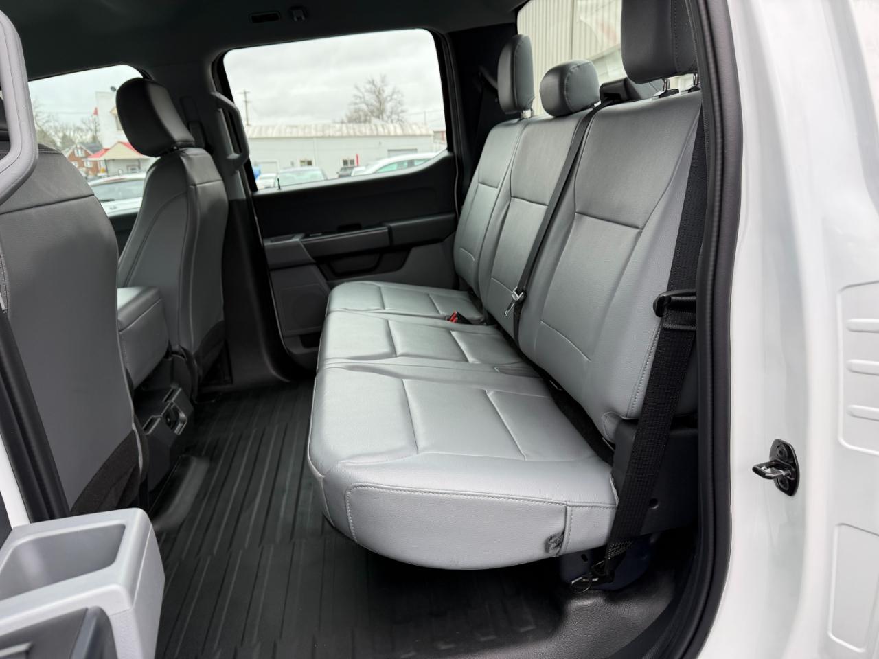 Ford F-150 XL SuperCrew 4WD 2024