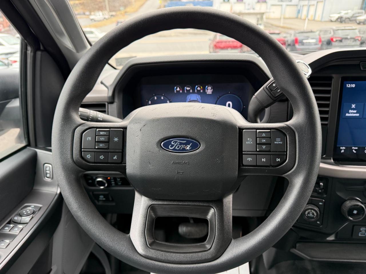 Ford F-150 XL SuperCrew 4WD 2024