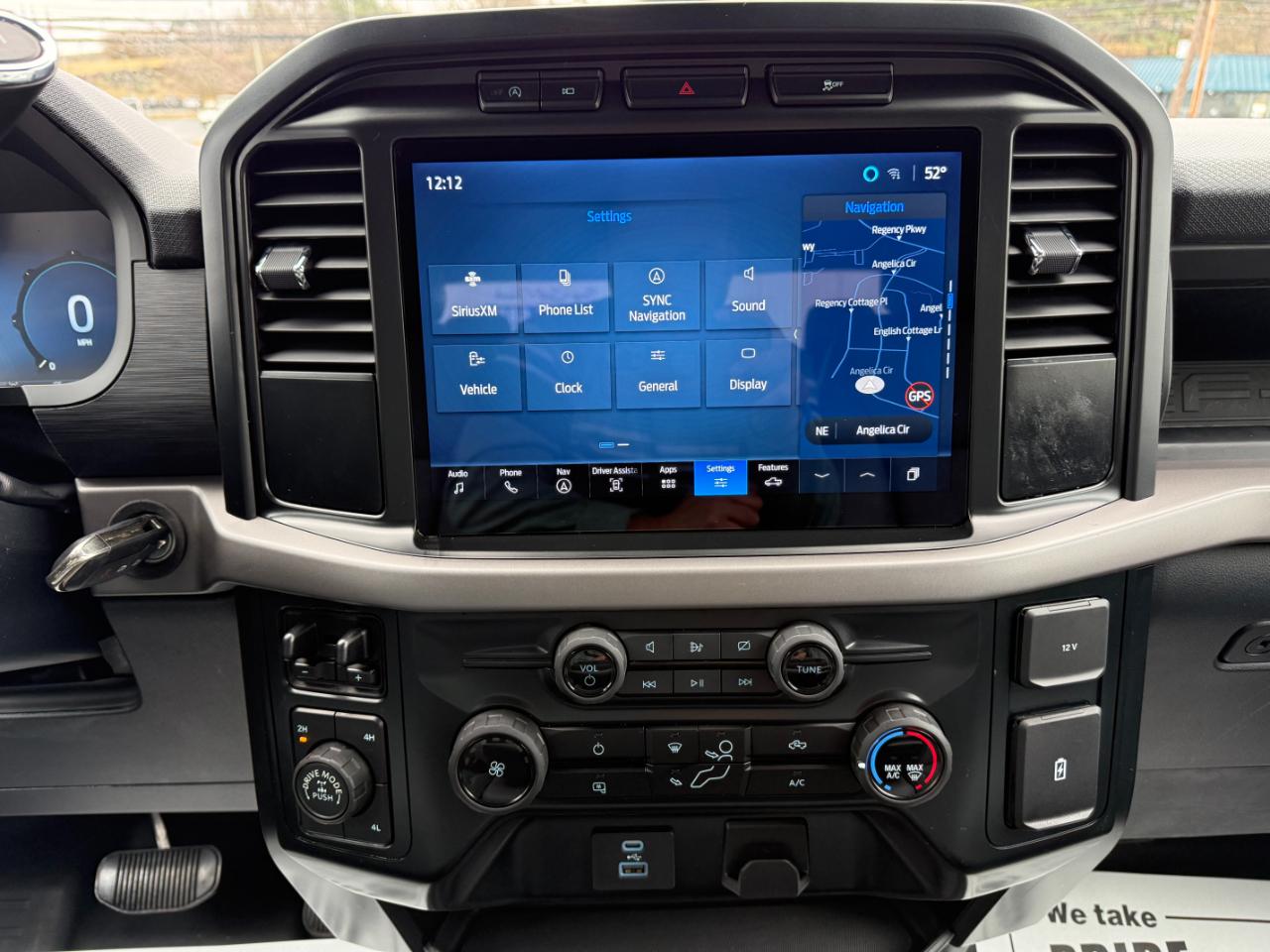 Ford F-150 XL SuperCrew 4WD 2024