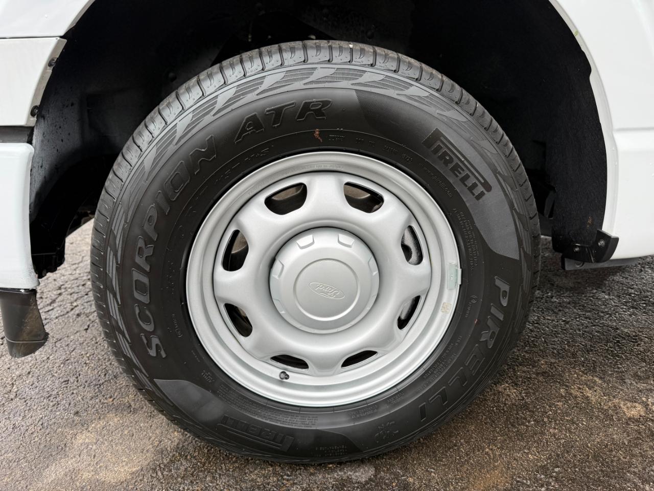 Ford F-150 XL SuperCrew 4WD 2024