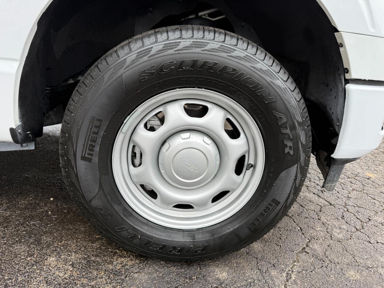 Ford F-150 XL SuperCrew 4WD 2024