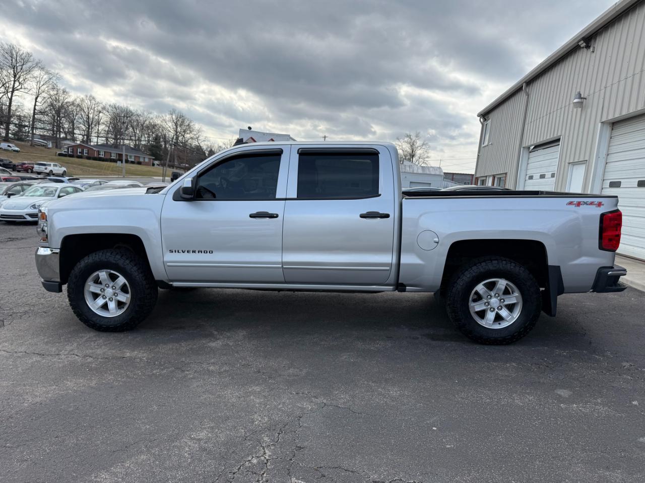 Chevrolet Silverado 1500 LT Crew Cab 4WD 2017