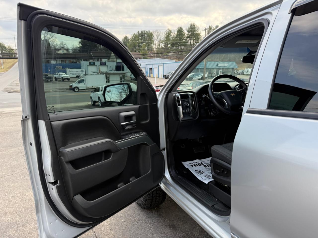 Chevrolet Silverado 1500 LT Crew Cab 4WD 2017