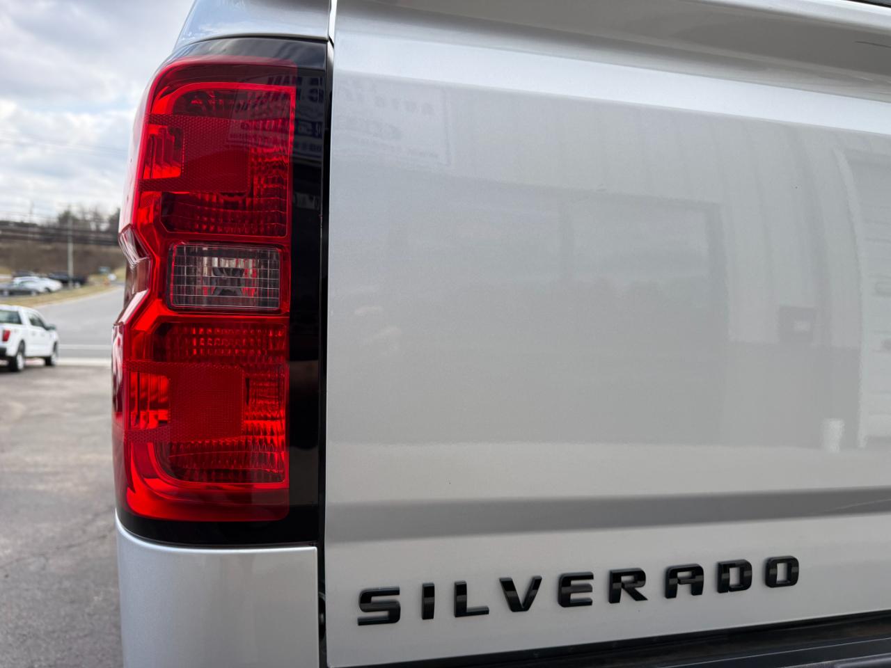 Chevrolet Silverado 1500 LT Crew Cab 4WD 2017