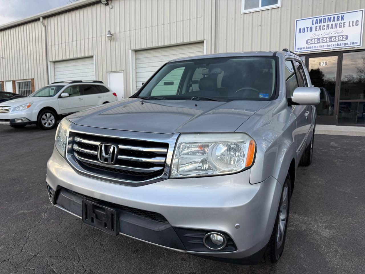 2013 Honda Pilot Touring 4WD 5-Spd AT with DVD