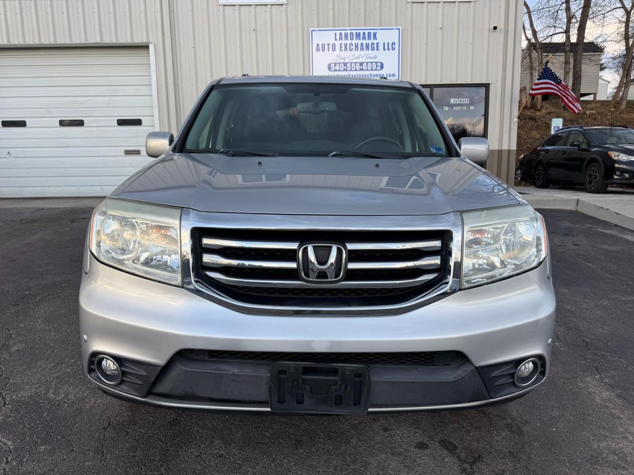 Honda Pilot Touring 4WD 5-Spd AT with DVD 2013