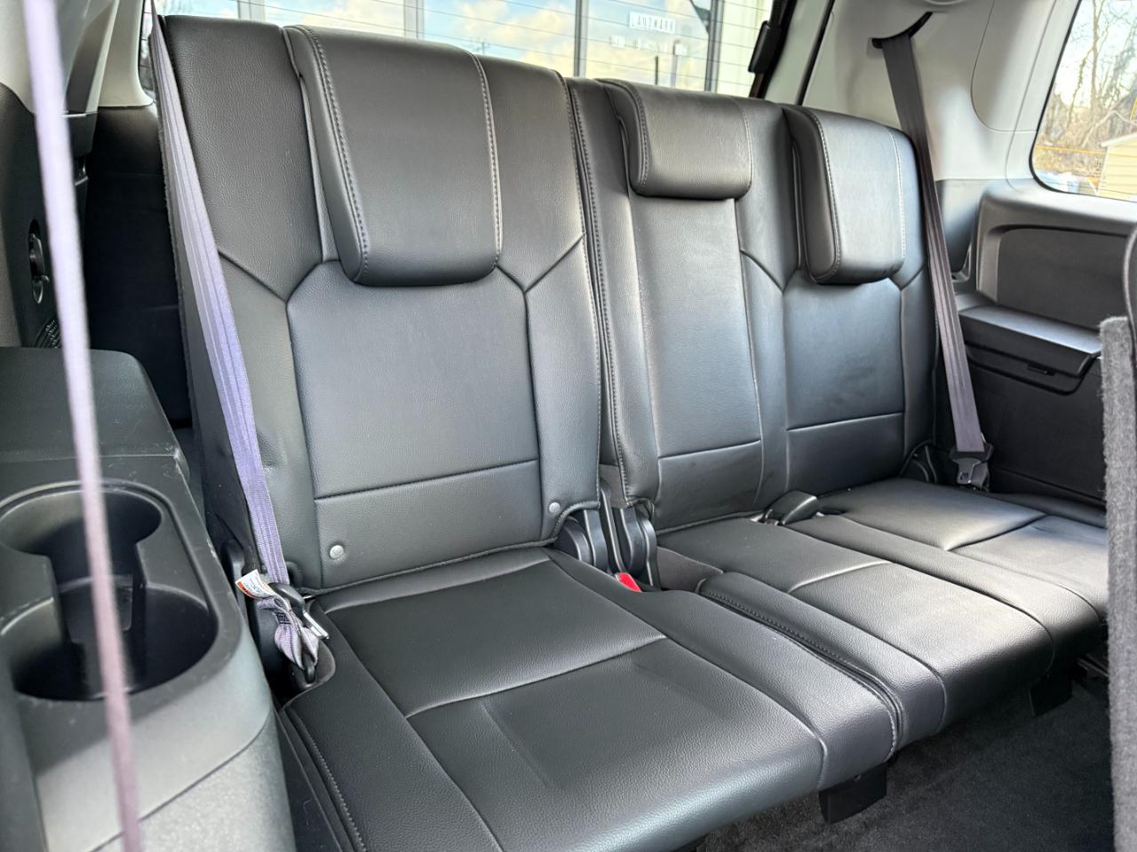 Honda Pilot Touring 4WD 5-Spd AT with DVD 2013