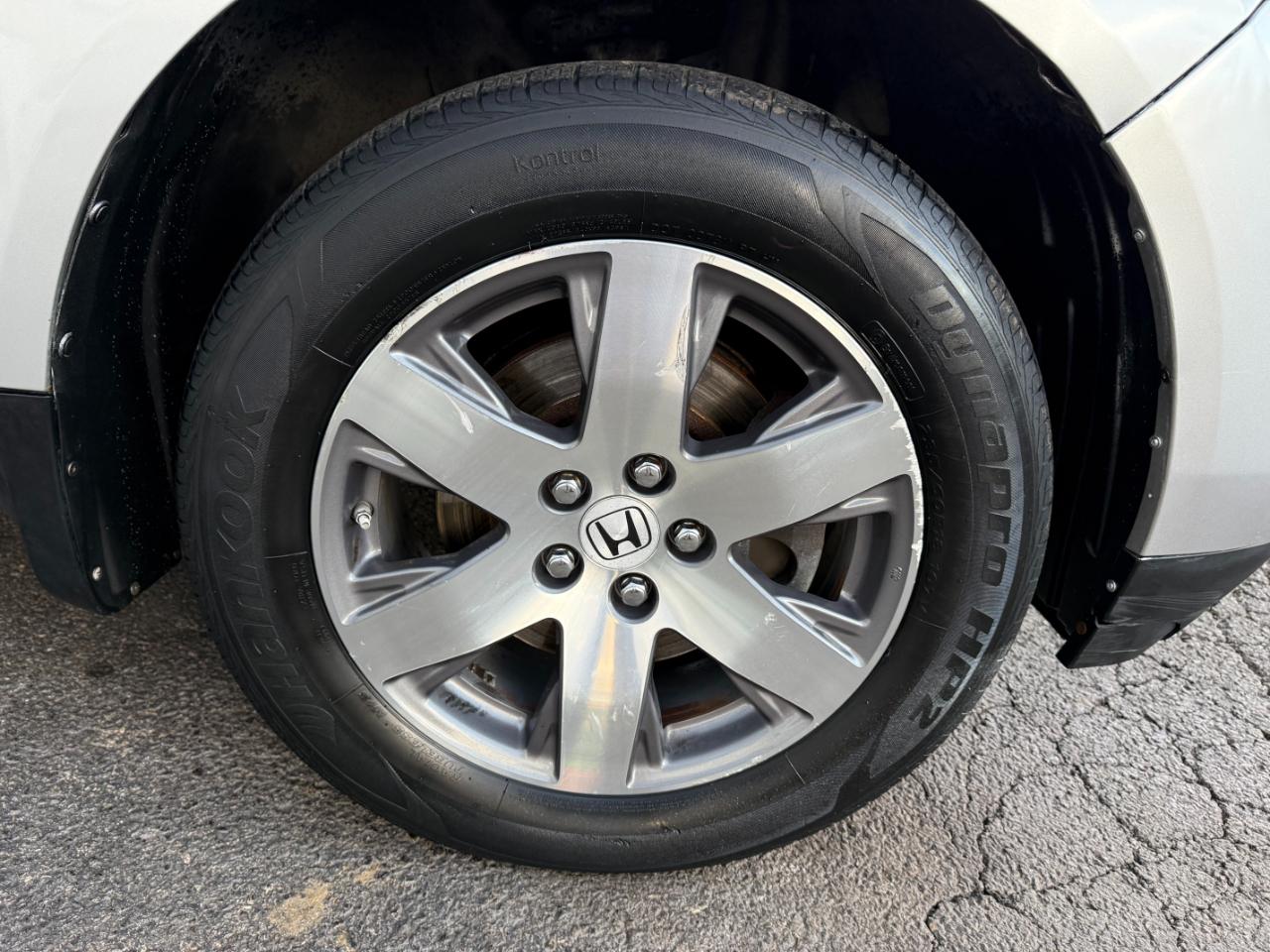 Honda Pilot Touring 4WD 5-Spd AT with DVD 2013