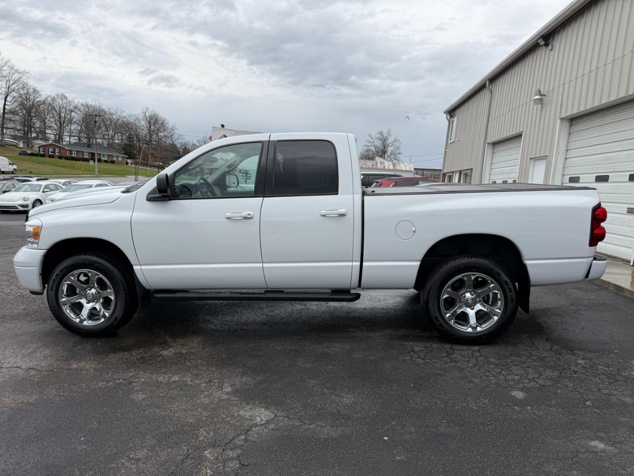 Dodge Ram 1500 SXT Quad Cab Long Bed 4WD 2008