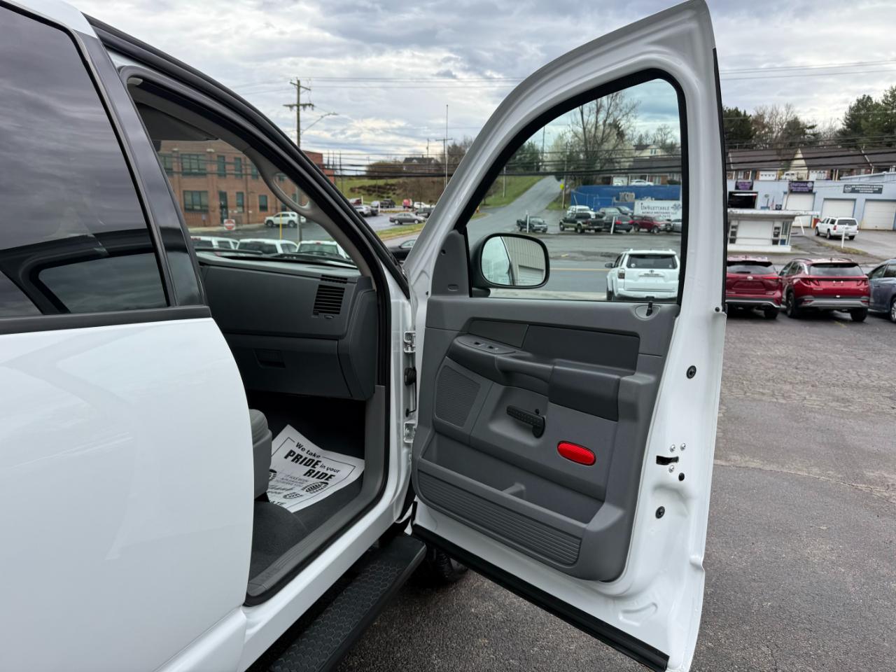 Dodge Ram 1500 SXT Quad Cab Long Bed 4WD 2008