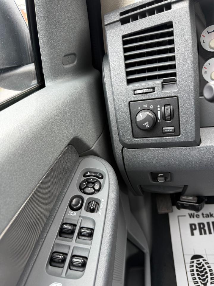 Dodge Ram 1500 SXT Quad Cab Long Bed 4WD 2008