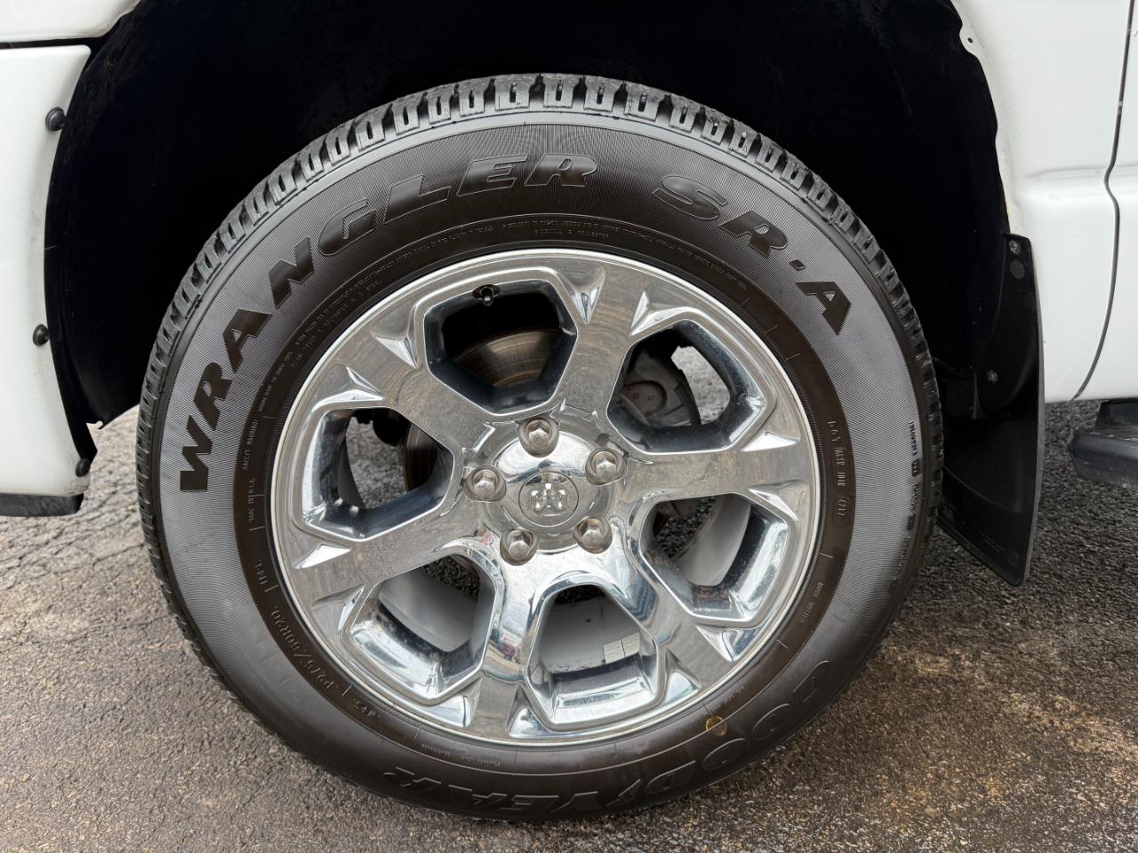 Dodge Ram 1500 SXT Quad Cab Long Bed 4WD 2008