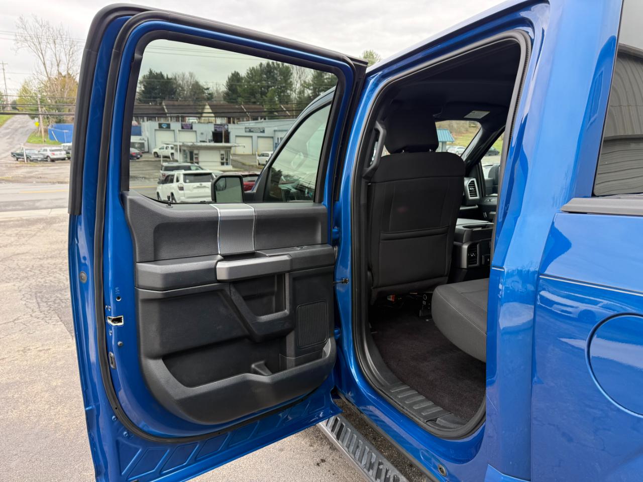 Ford F-150 XLT SuperCrew 5.5-ft. Bed 4WD 2017
