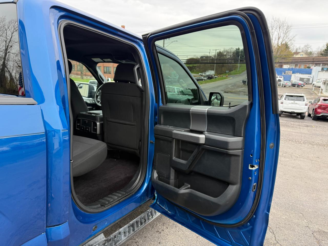 Ford F-150 XLT SuperCrew 5.5-ft. Bed 4WD 2017