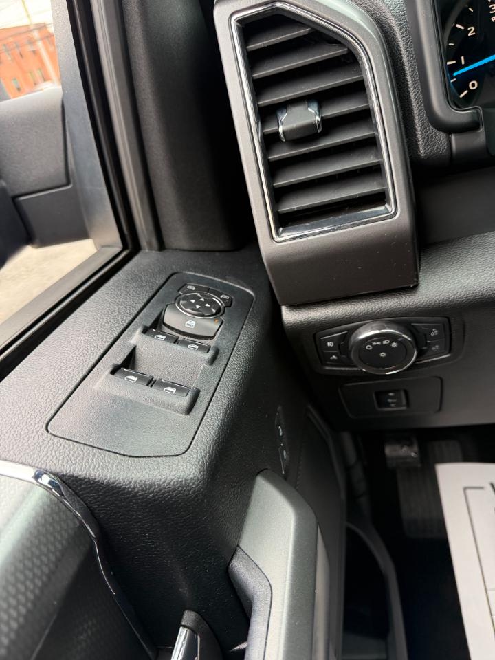 Ford F-150 XLT SuperCrew 5.5-ft. Bed 4WD 2017