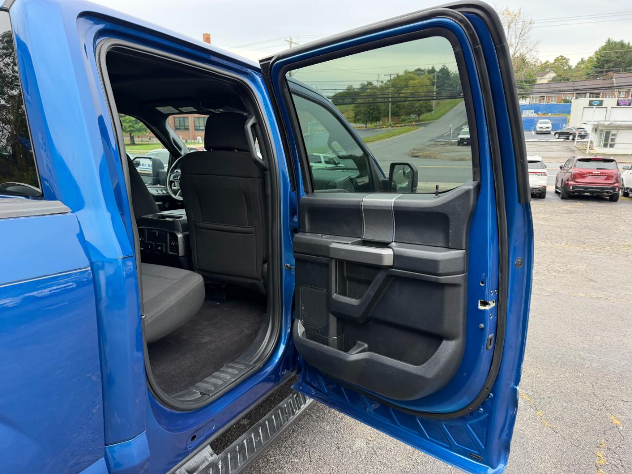 Ford F-150 XLT SuperCrew 5.5-ft. Bed 4WD 2017