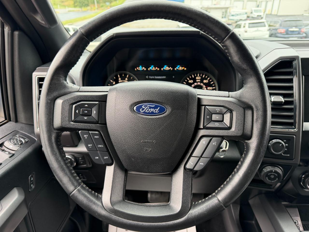 Ford F-150 XLT SuperCrew 5.5-ft. Bed 4WD 2017
