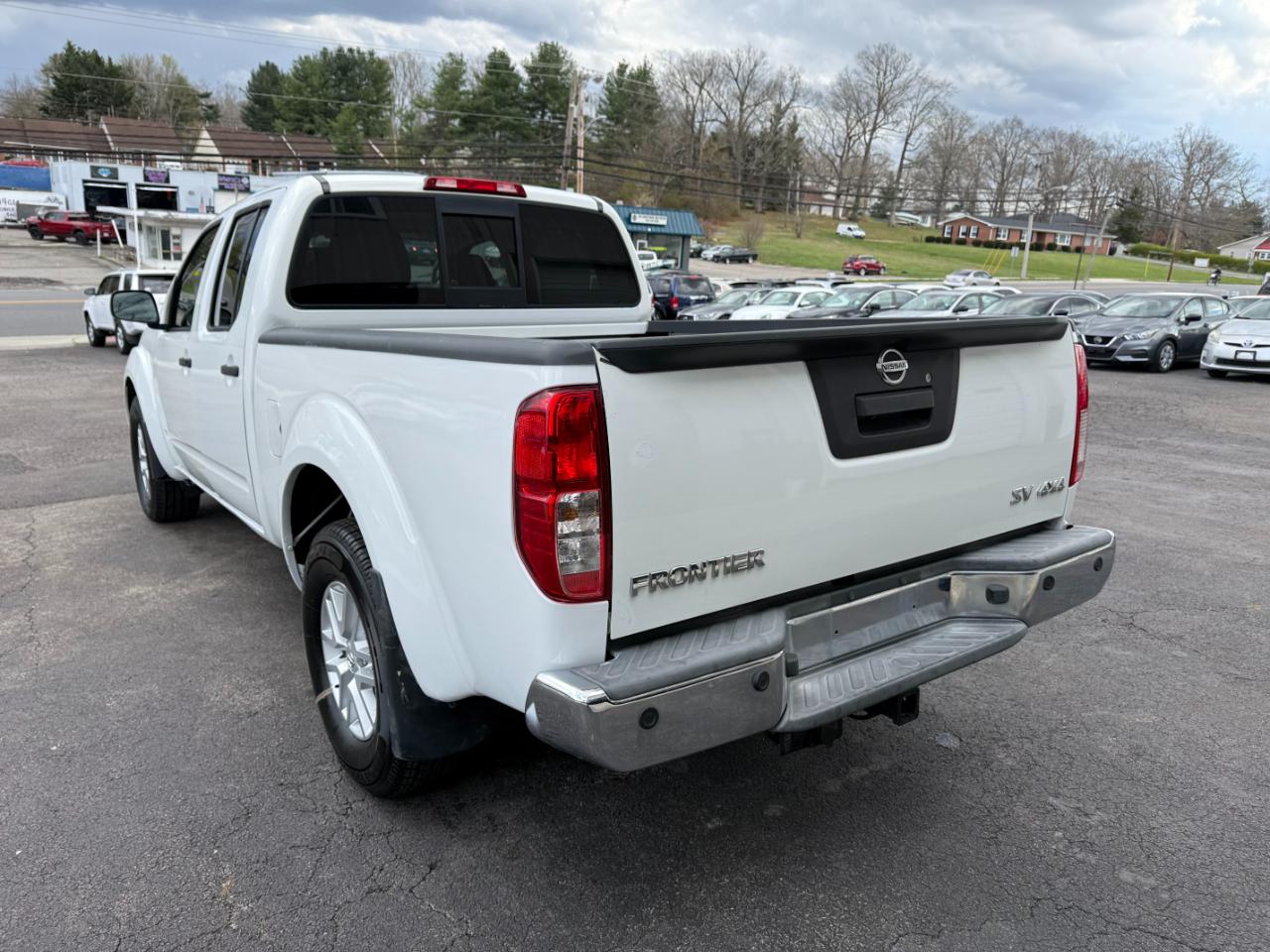 Nissan Frontier SV Crew Cab LWB 5AT 4WD 2017