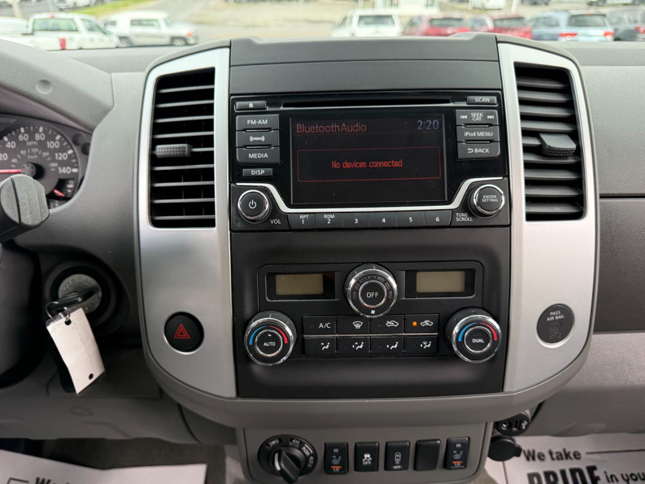 Nissan Frontier SV Crew Cab LWB 5AT 4WD 2017