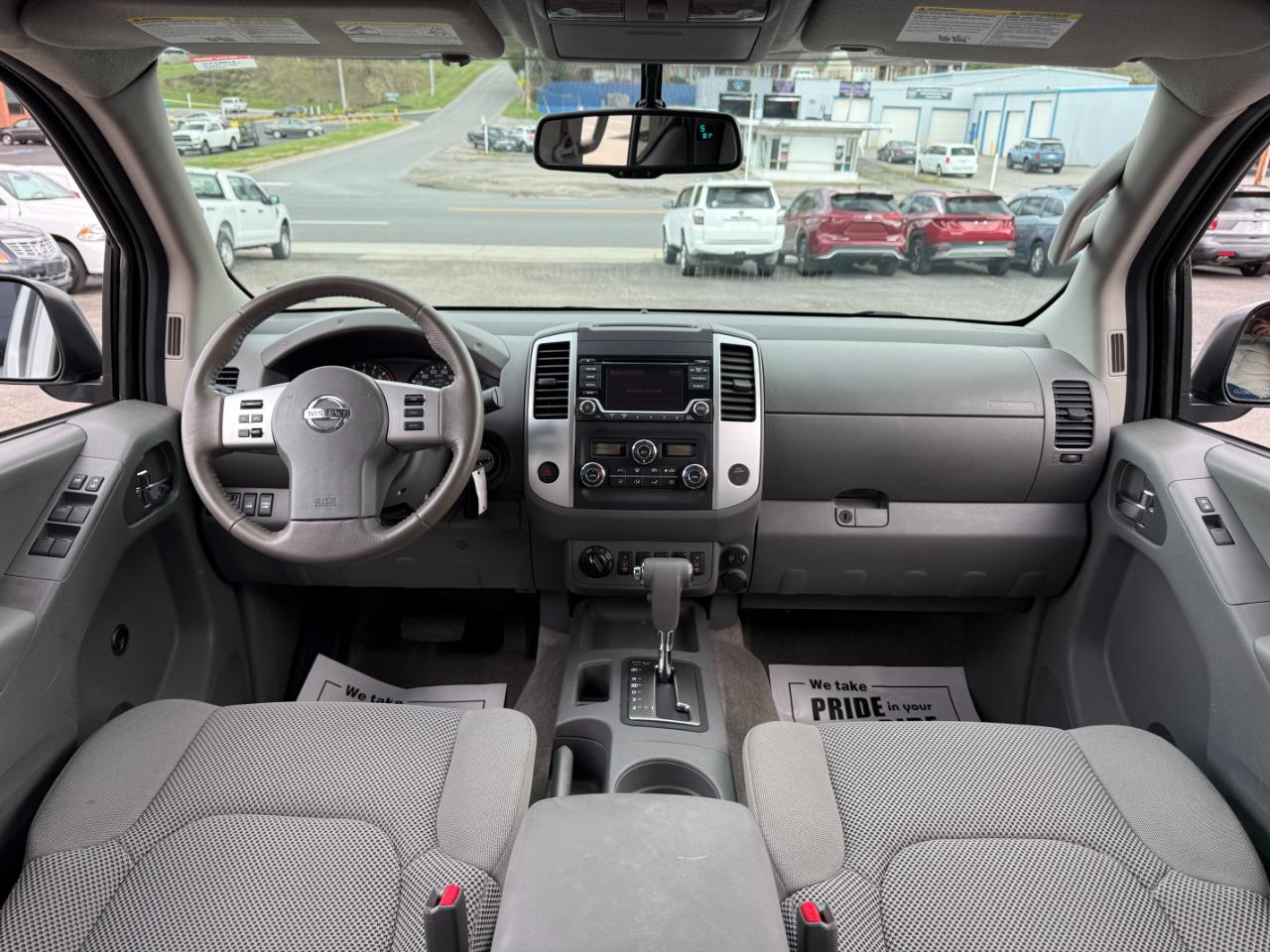 Nissan Frontier SV Crew Cab LWB 5AT 4WD 2017