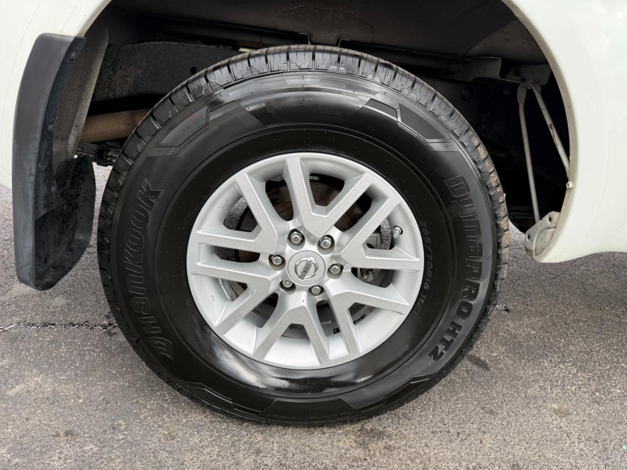 Nissan Frontier SV Crew Cab LWB 5AT 4WD 2017