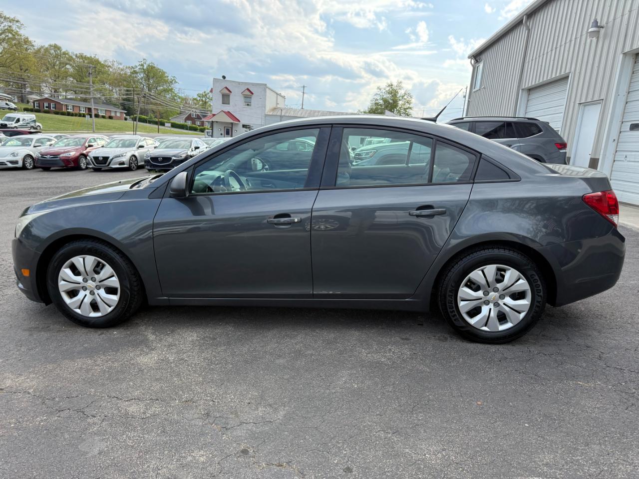 Chevrolet Cruze LS Auto 2013