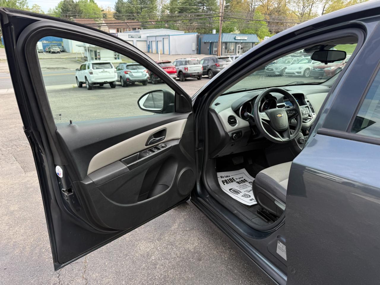 Chevrolet Cruze LS Auto 2013