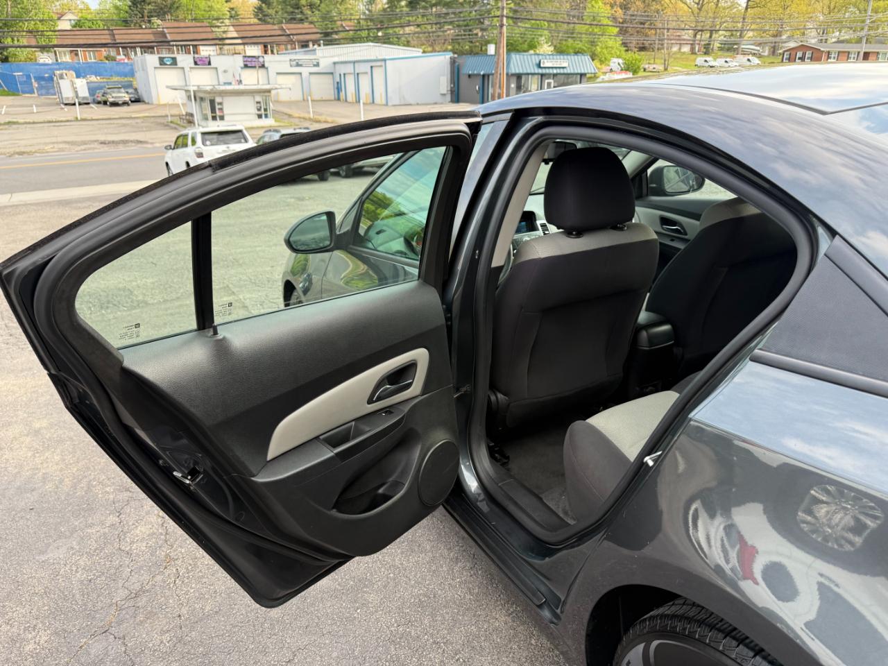 Chevrolet Cruze LS Auto 2013