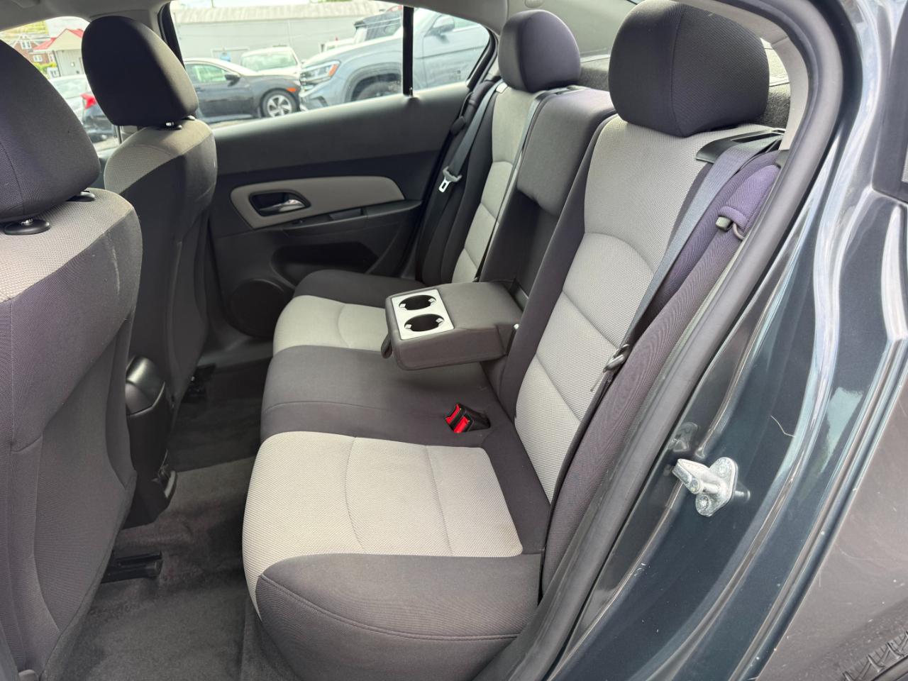 Chevrolet Cruze LS Auto 2013