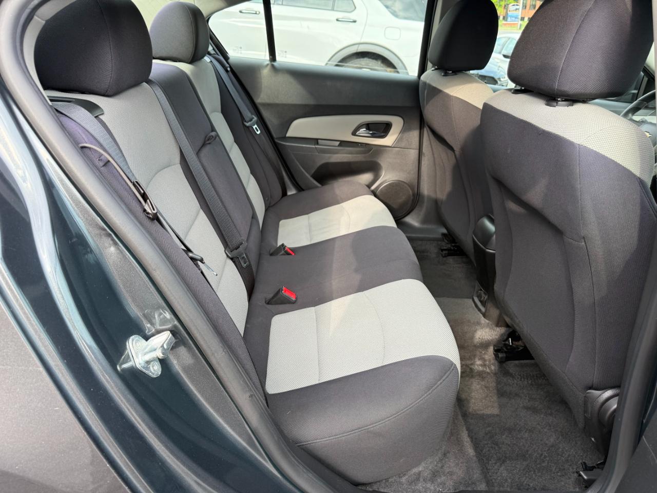 Chevrolet Cruze LS Auto 2013