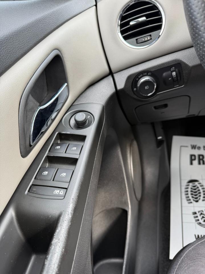 Chevrolet Cruze LS Auto 2013