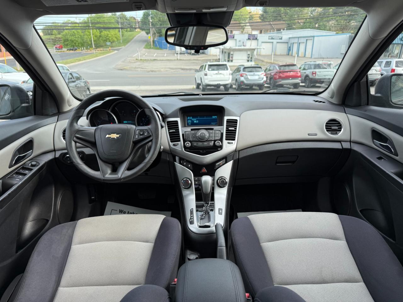 Chevrolet Cruze LS Auto 2013