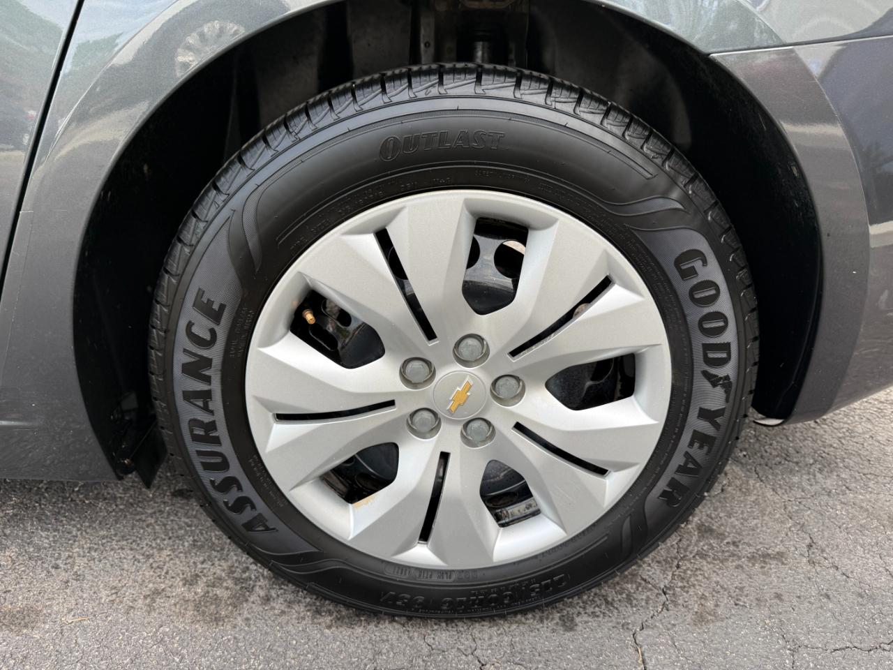 Chevrolet Cruze LS Auto 2013