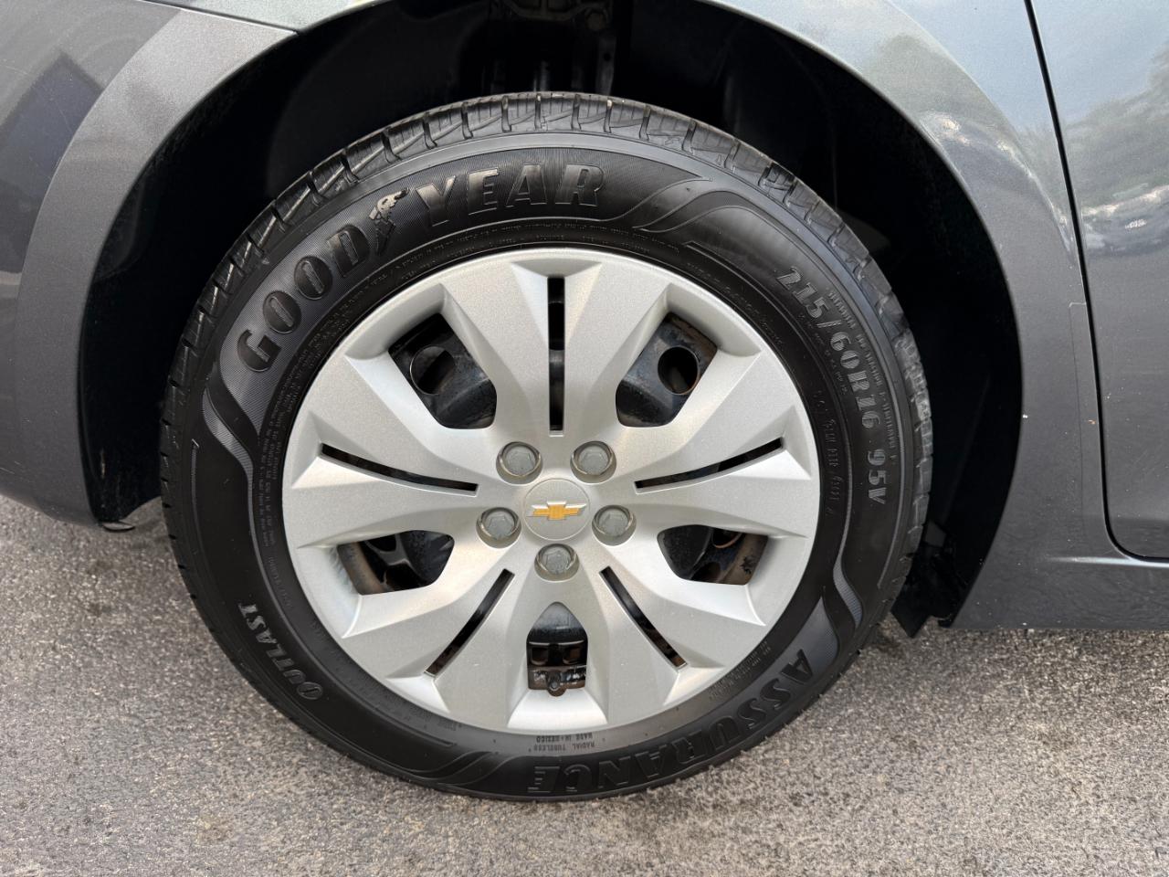 Chevrolet Cruze LS Auto 2013