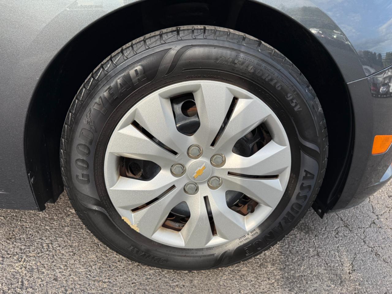 Chevrolet Cruze LS Auto 2013