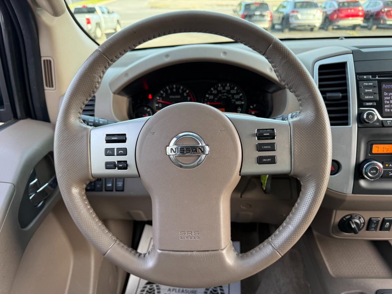 Nissan Frontier SV Crew Cab 5AT 4WD 2016