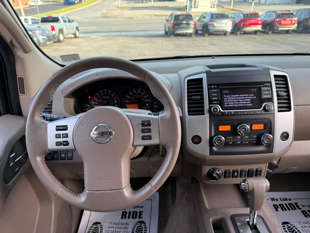 Nissan Frontier SV Crew Cab 5AT 4WD 2016