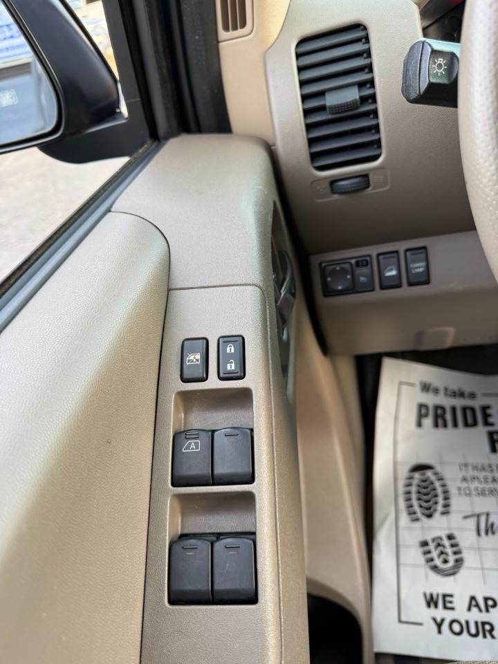 Nissan Frontier SV Crew Cab 5AT 4WD 2016