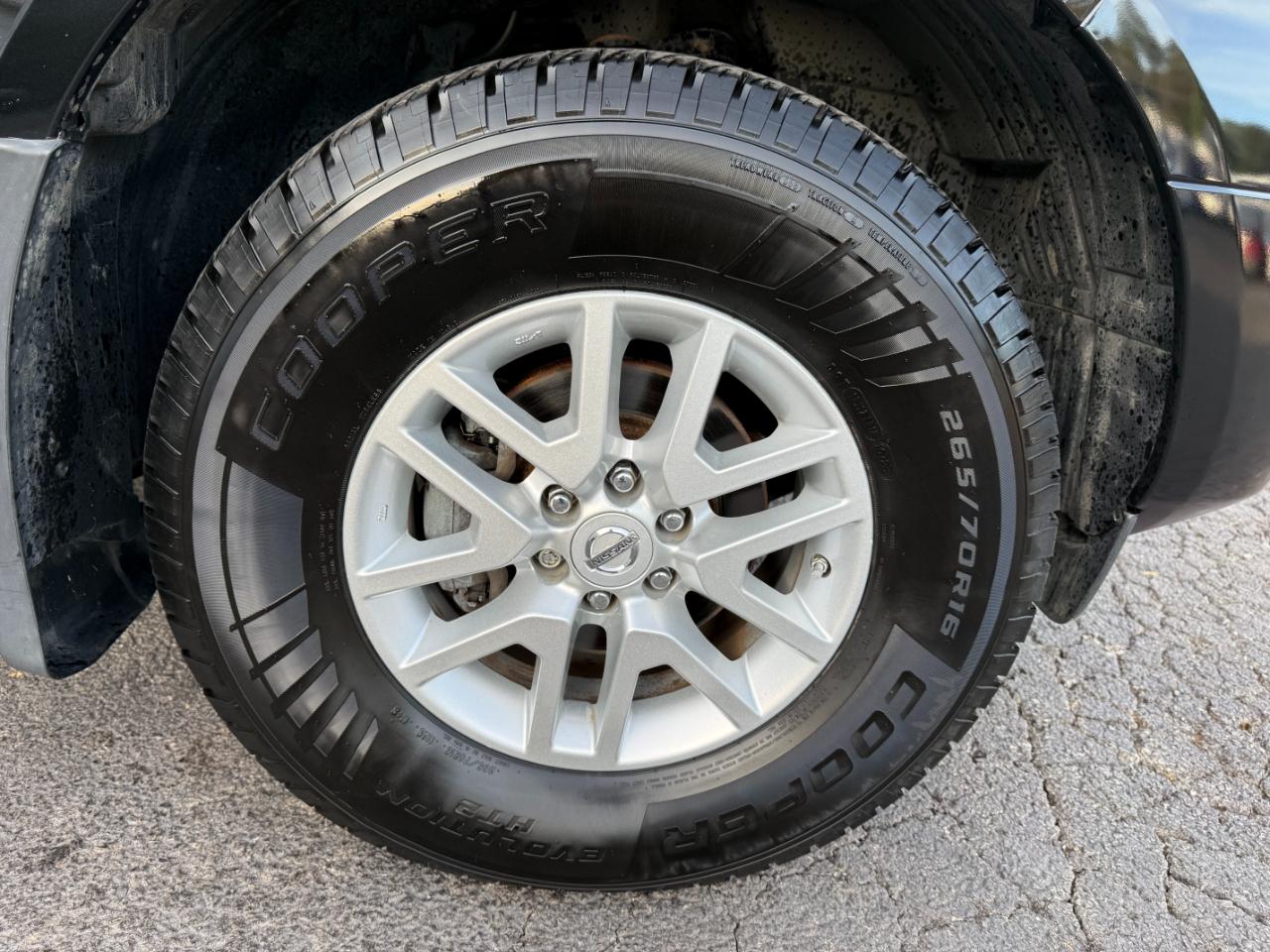 Nissan Frontier SV Crew Cab 5AT 4WD 2016